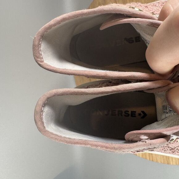 Converse Women's 7.5 Chuck Taylor All Star Move Hi 3D Flowers Pink‎ - Picture 8 of 9